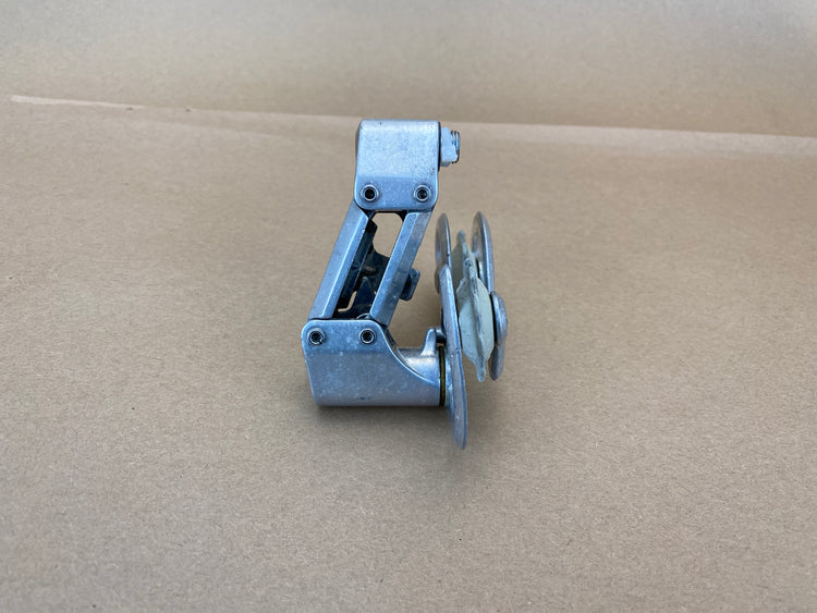 front view of the derailleur