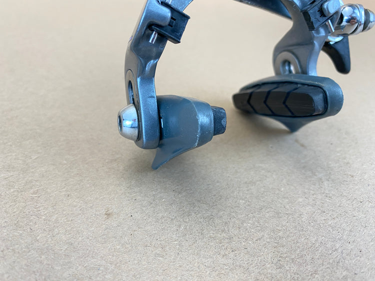 scratches on the brake pad holder
