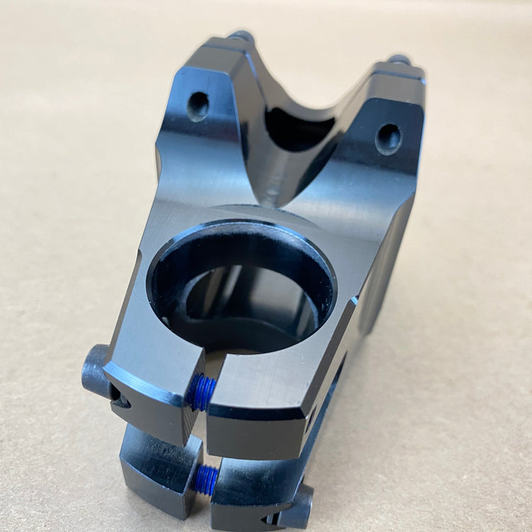 view inside the steering tube clamp