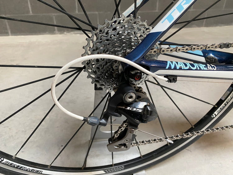 close up of the rear derailleur