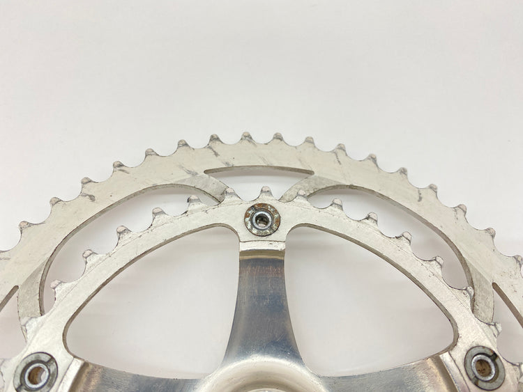 backside view of the chainrings