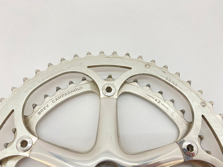 close up of the chainring labels