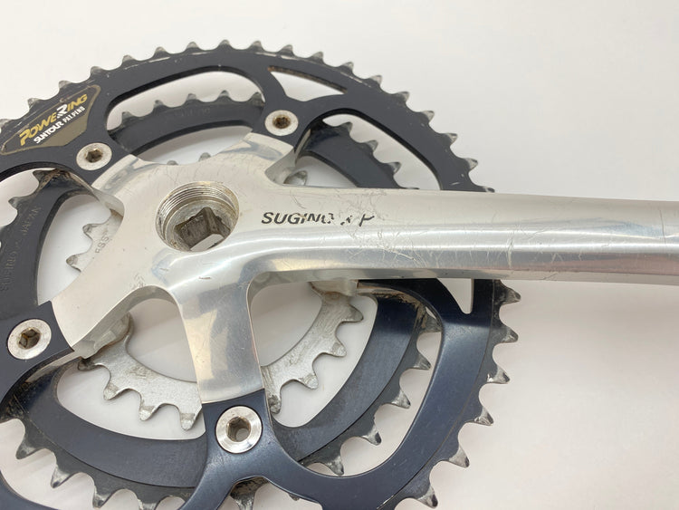 close up of the right crank arm