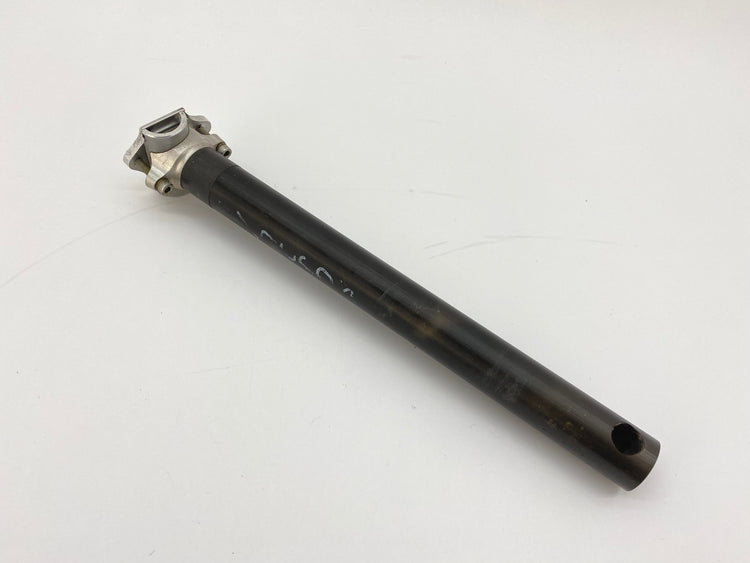 main view of the seatpost