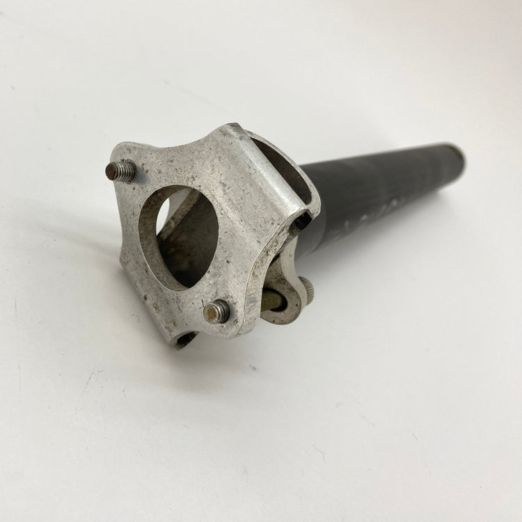 close up of top of saddle clamp