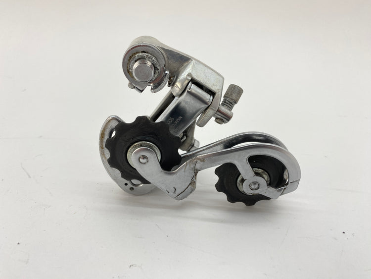 backside view of the derailleur