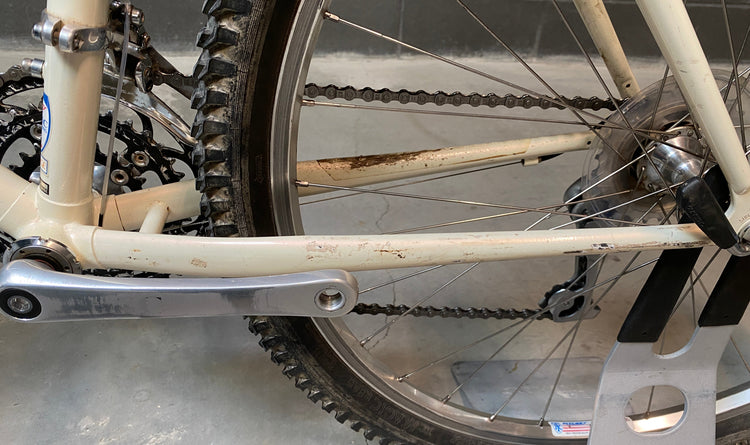 scratches on the left chainstay