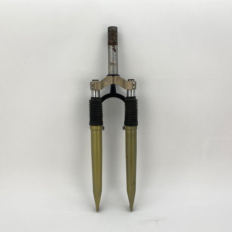 backside view of the fork
