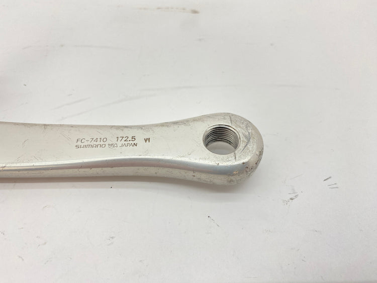 close up of the crank arm end