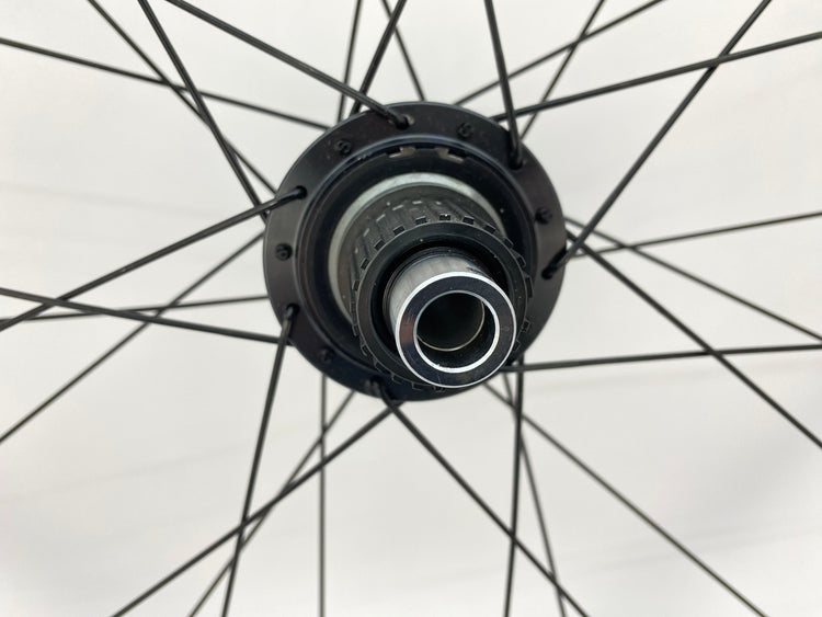close up of the right axle end