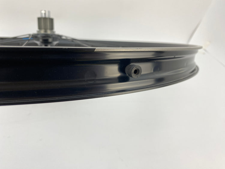 close up of the rim bed