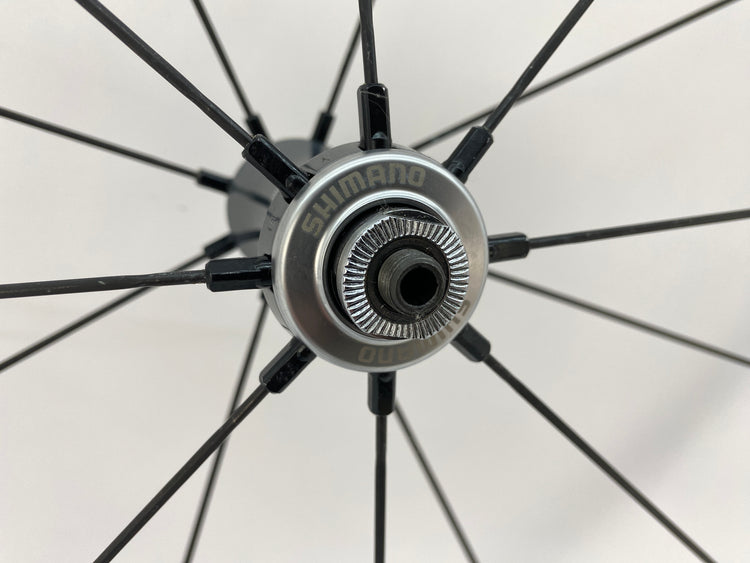 close up of the hub axle