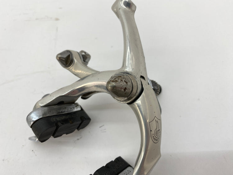close up of the center pivot nut