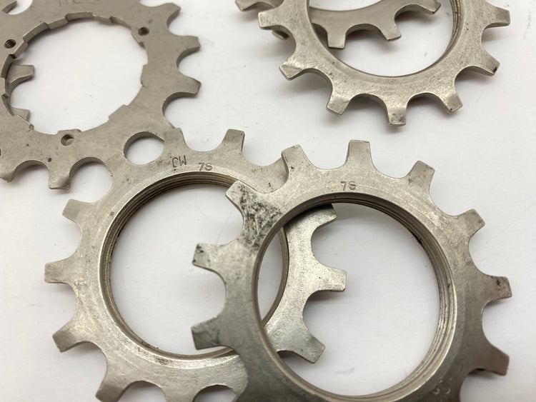 close up of the 7-speed cogs