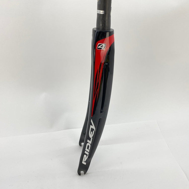 left side view of the fork