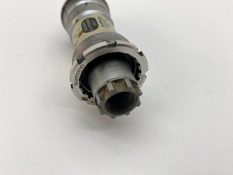 close up of the non drive side spindle