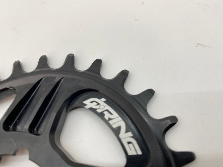close up of the chainring teeth