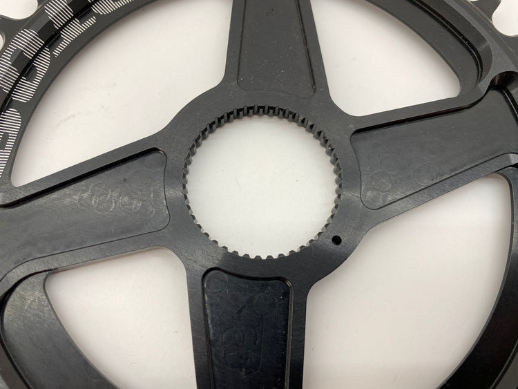 close up of the chainring mounting splines