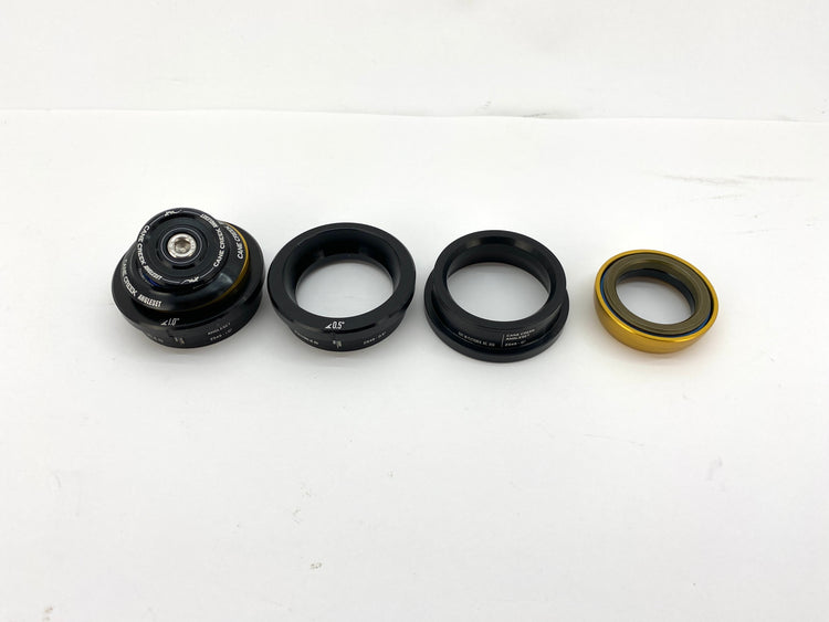 main view of the headset