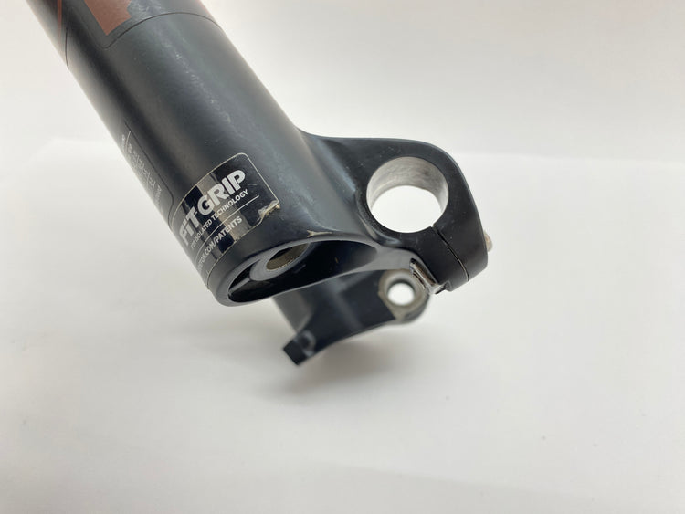 scratch near the right axle clamp