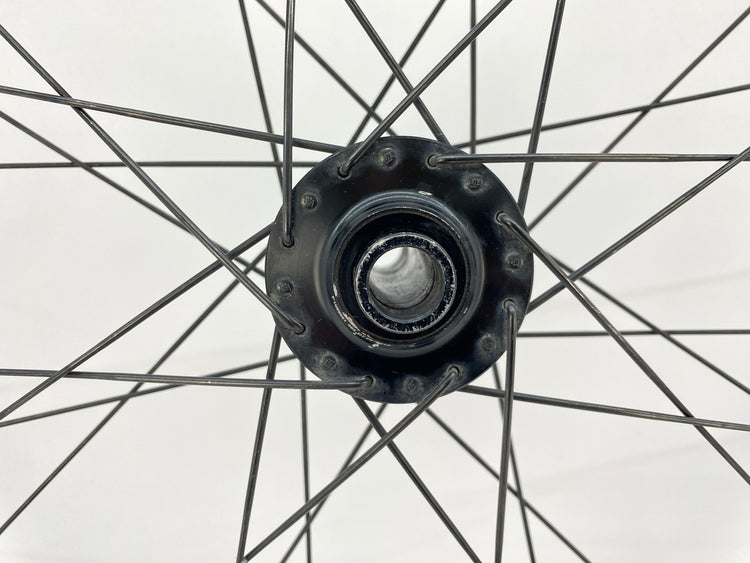the right front axle end