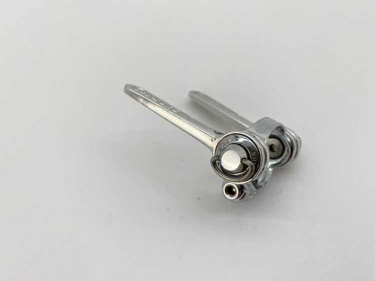 left side view of the shifters