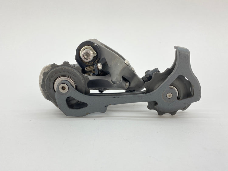 backside view of the derailleur