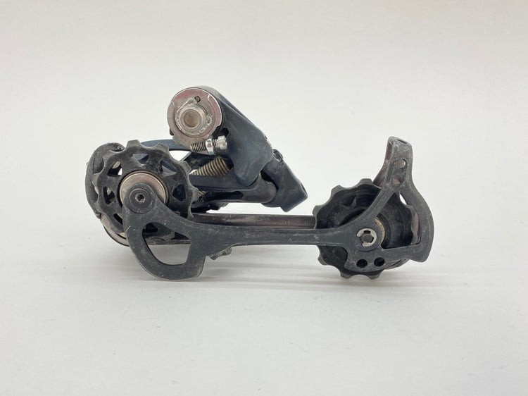 backside view of the derailleur