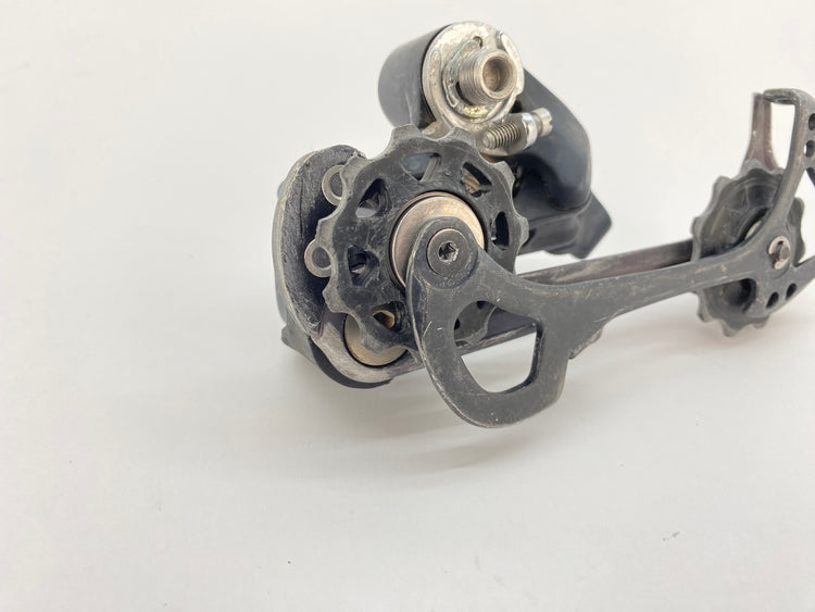 close up of the upper pulley