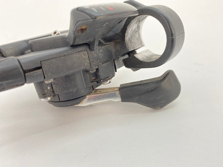light scratches on the right thumb lever