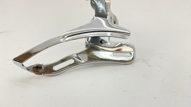 close up of the inner cage plate