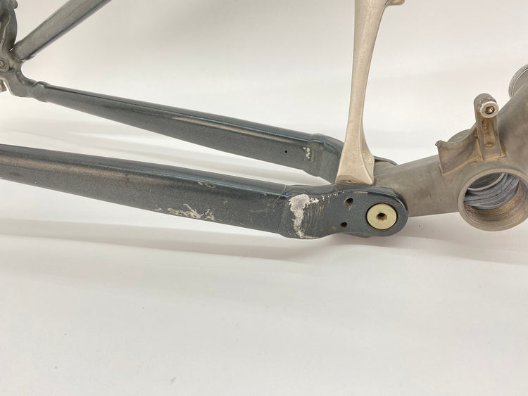 scratches on right chain stay