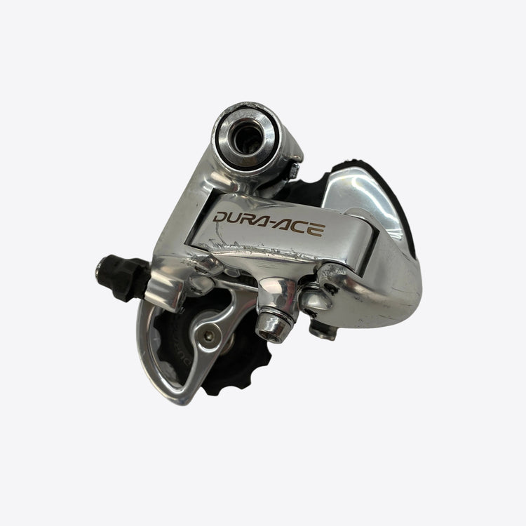 close up of the rear derailleur
