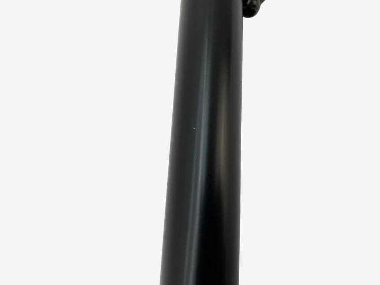 point scratch on upper post