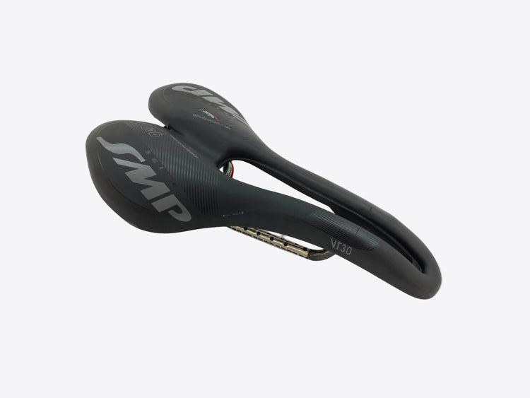 main view of the saddle