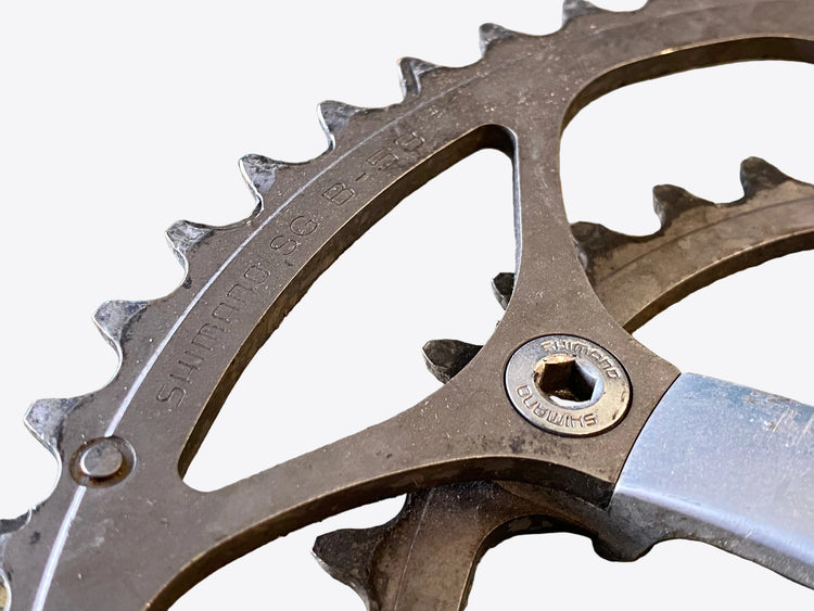 close up of the chainring label 53t