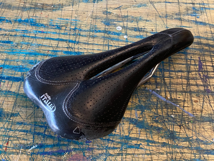 Selle Italia SLR Carbon Leather Saddle Titanium Rails