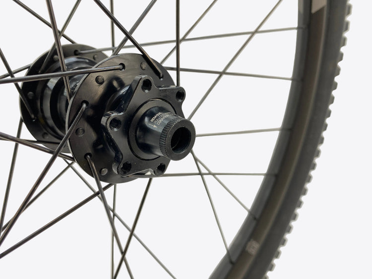the left axle end