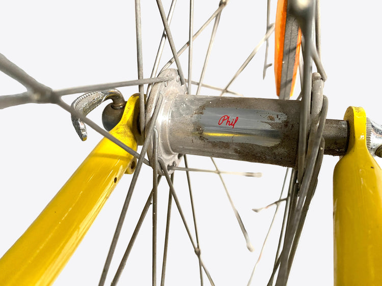 close up of the front hub