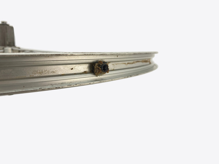 close up of the rim bed