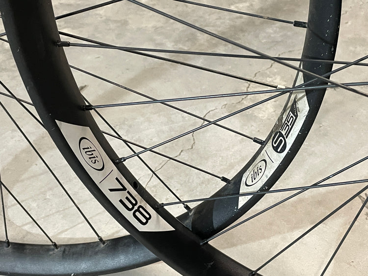 Ibis 738/S35 27.5" Tubeless Disc MTB Wheelset Boost