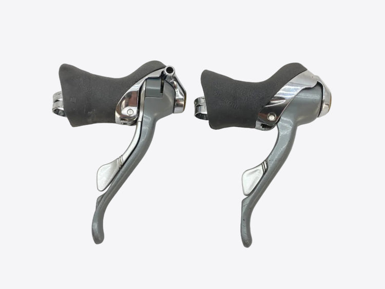 right side view of the shifters