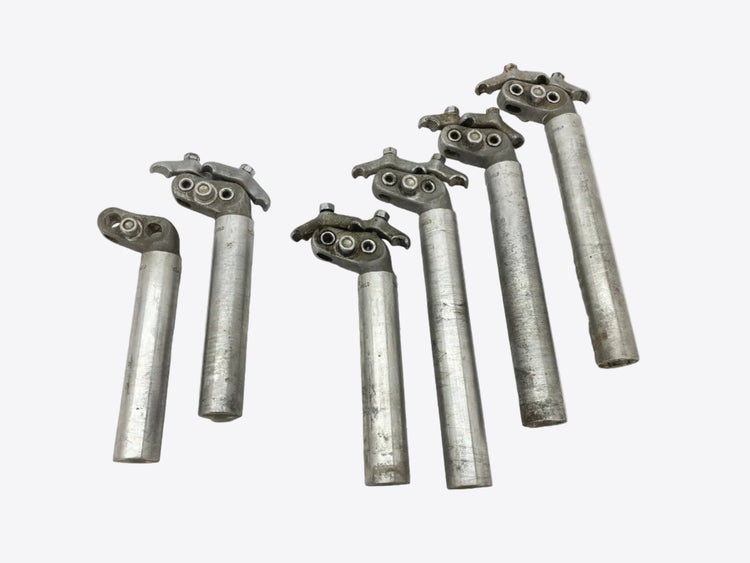 right side view of the seatposts
