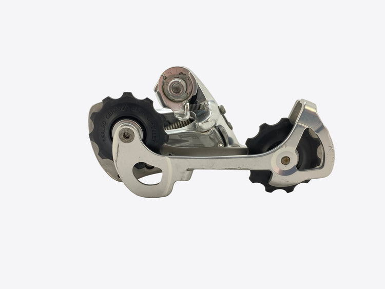 backside view of the derailleur
