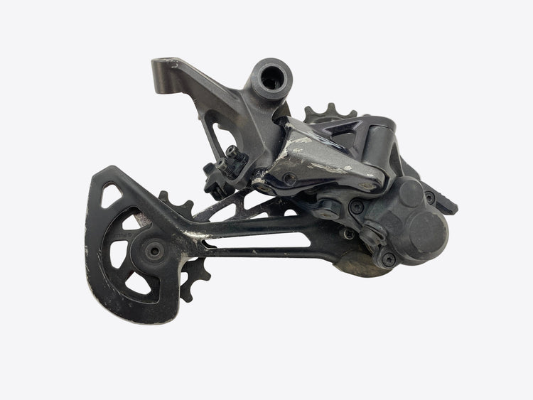 underside view of the deraiileur
