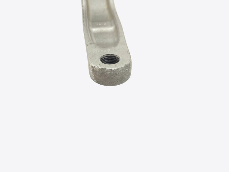 close up of the left crank arm end