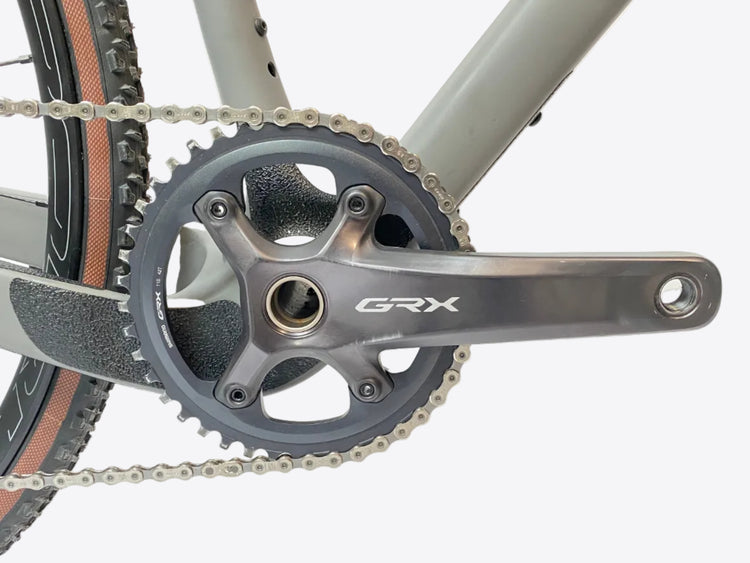 close up of the right crank arm
