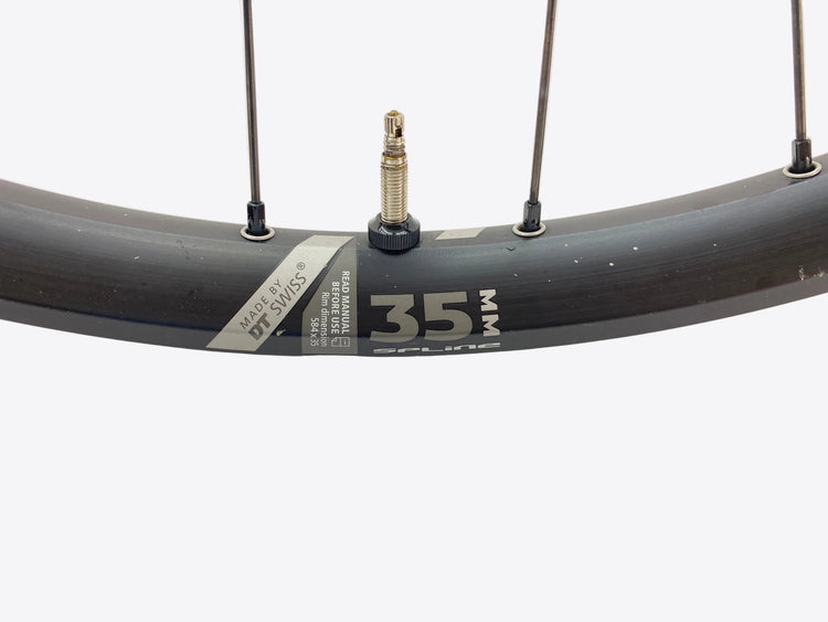 view of the size label
