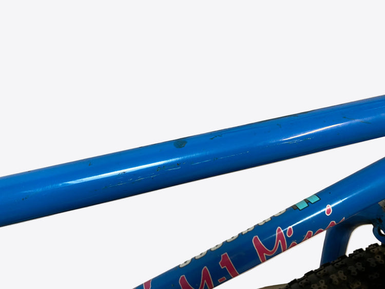 scratches on top tube right