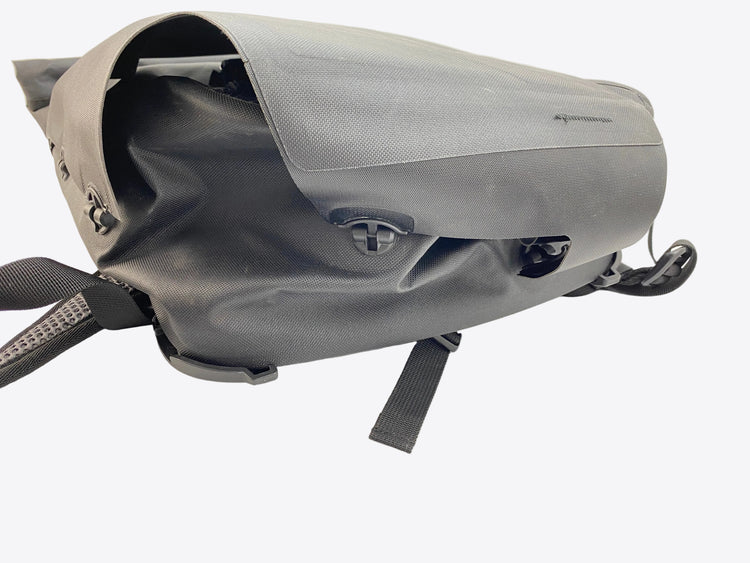 bottom view of the bag